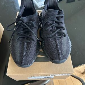 Adidas Yeezy Men’s shoes